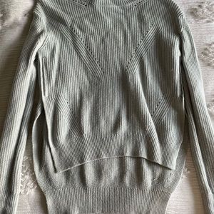 Lululemon sweater size 6